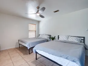 Relaxing 3 bedroom house on the river - Image 2