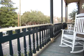McKenzies Savannah House: Authentic Historic District Townhouse - Image 3