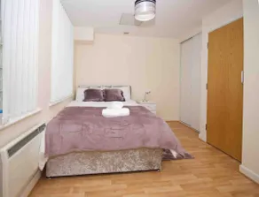 Superb Balconied 2Bed Flat in Heart of City Centre - Image 5