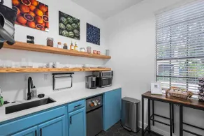Renovated Spanish Town Studio | King Bed - Image 2