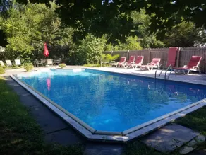 Spacious Colonial Near Lake George Heated Pool - Image 2