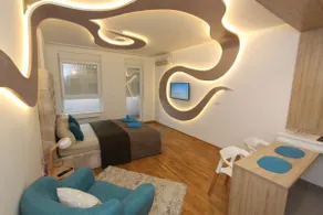 Riviera - unique studio with fast WiFi and parking - Image 5