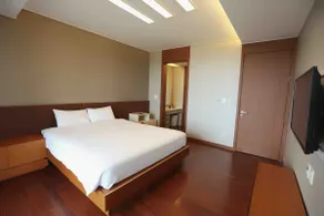 Cost-effective\3 rooms + 2 bathrooms\up to 6 people\family trip\healing\Jeju West trip - Image 4
