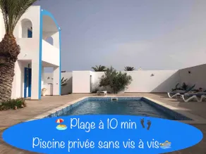 Beautiful villa with pool in tourist area - Image 2