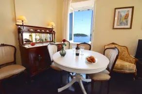 Angiolina Sea View Apartment - Image 5