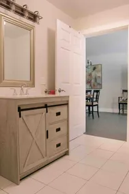 The Carriage House — Walk to Main St, Sleeps 6 - Image 4