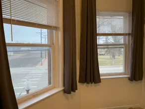 Spacious One Bedroom Apartment on Hugo Main Street - Image 5