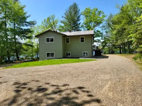 Happy Lakeside Getaway - Image 5
