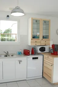Detached house with garden - Image 4