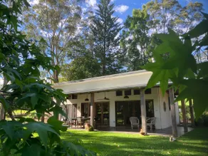 Unique Bangalow Mudbrick Cottage on a lovely farm. - Image 2