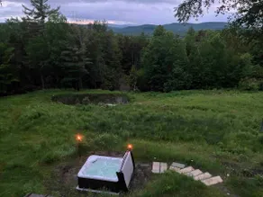 Log Cabin w/mtn views, hot tub, fire pit! - Image 4