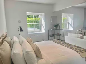 Killiney Historic Estate Executive Suite - Image 5