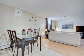 Entire 1BR Apt, 8 Min To Ottawa | One Free Parking - Image 5
