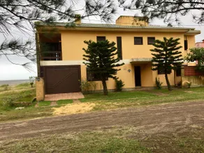 Isolated beautiful house right on the beach - Image 5