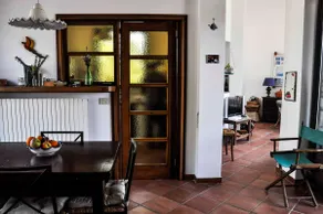 Villa Nèfisi, tres habitaciones, amplios espacios y jardín. - Image 5