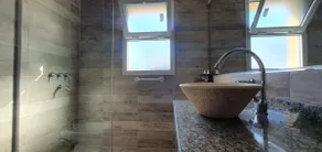Apartment surrounded by hills with heated pool - Image 4