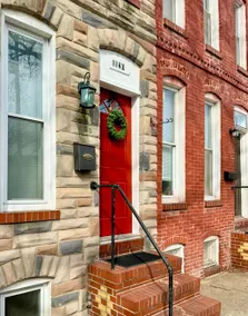 Affordable Furnished LuxuryTownhouse near Stadiums In Baltimore Pig Town. - Image 2
