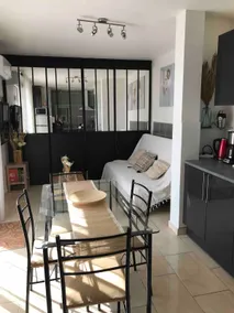 Air-conditioned apartment with jacuzzi, parking, garden, barbecue - Image 2