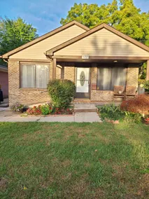 Tin Lizzie Two- 3 bedroom 2 bathroom whole house - Image 2