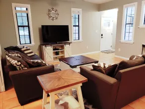 The Meadow House - Image 2