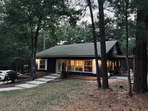 Family friendly spacious cabin on Lake Livingston! - Image 4