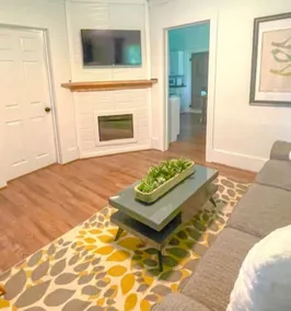 Spacious Profesionals retreat. 2br w/ac - Image 5