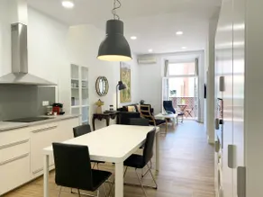 Homely Málaga Luxury Atarazanas - Image 2