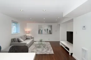 Modern 1100 SF two Bedroom in Upper Kitsilano. - Image 2
