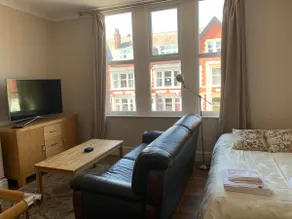 Coastal Duplex Apt in the heart of Lytham. - Image 3
