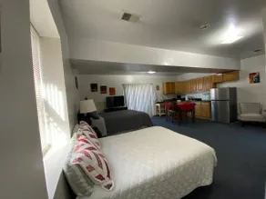 Cozy & Clean Studio Apartment near EWR/NYC - Image 5