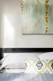Art-Inspired Condo with Balcony - Image 3