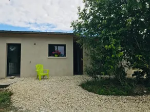 House with garden in village - Image 3