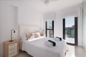 Exclusive oceanfront apartment. Pool and parking - Image 4