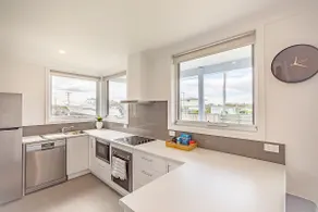 Charlie’s Beach House. - Image 3