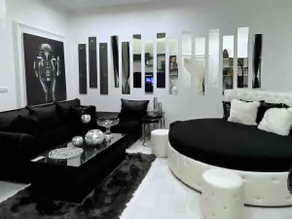 Lux Apartment in Downtown - Image 4