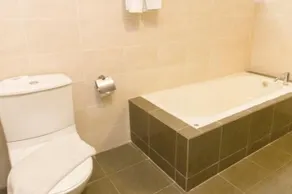 3 Bedroom Bathtub FOC CarPark Marina Island Perak - Image 5