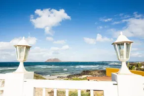 Villa Los Remos with Lobos and ocean view - Image 5