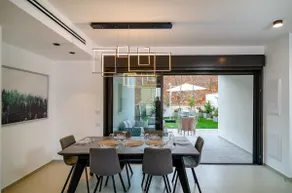 Special garden apartment with a private pool - Image 4