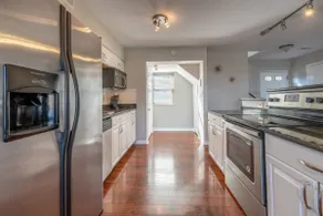 Modern and Sleek, MillionView | Wshr/Dryer - Image 5