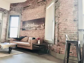 Stunning Penthouse Style Condo in OTR with Parking - Image 5