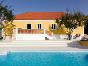 Farmhouse in an isolated location - Image 2