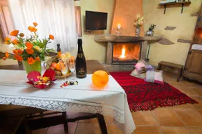 romantic house for 2 people with jacuzzi - Image 4