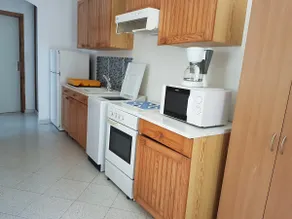 Quiet, comfortable accommodation with sea view - Image 4