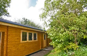 Yealm Cabin Self Catering Log Cabin in Devon with Hot Tub - Image 3