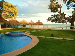 A beautiful apartment with a pool and ocean views - Image 3