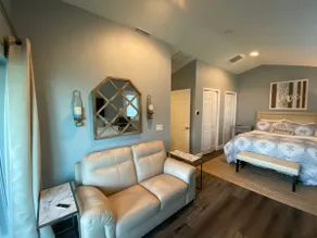 Suite Outlook-Upstairs unit with Spectacular views - Image 4