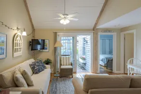 Cape Cod Cottage steps from Private Beach - Image 4