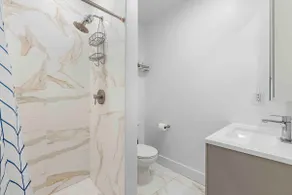 Brand NEW apt TV WI-FI WasherDryer 2 New bathrooms - Image 4