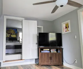 Art Haven Coastal Retreat - Image 3