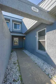 Beachside Bungalow - Image 2